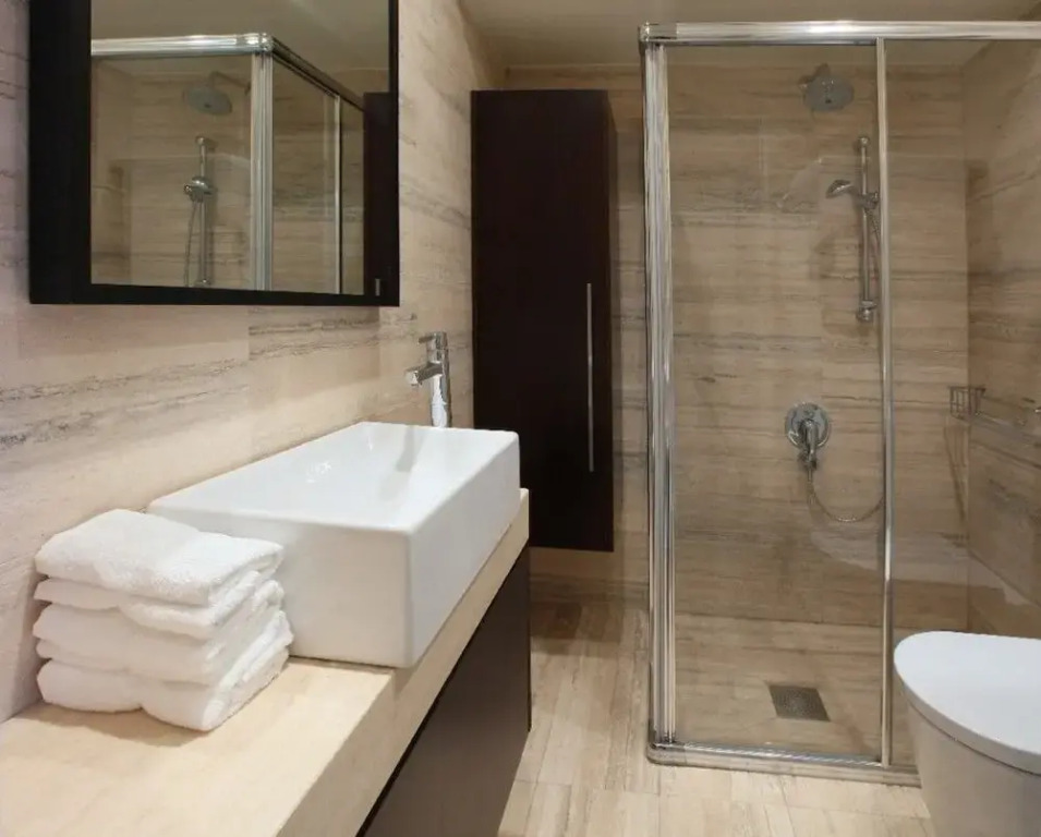 Mackenzie Seafront Suite