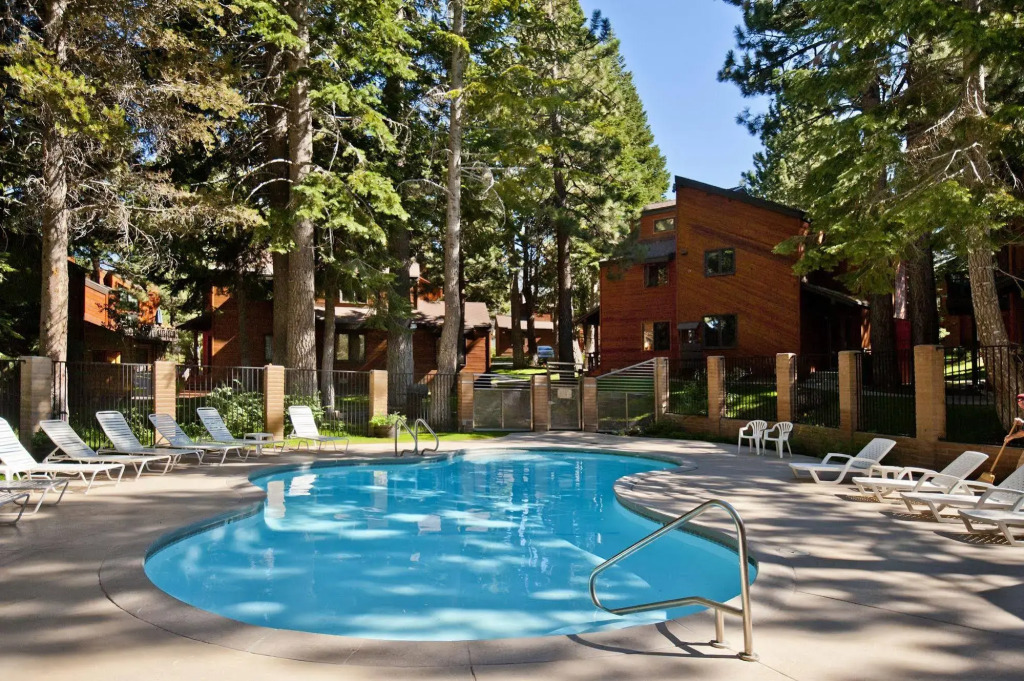 Meadow Ridge Condos by Mammoth Slopes Lodging