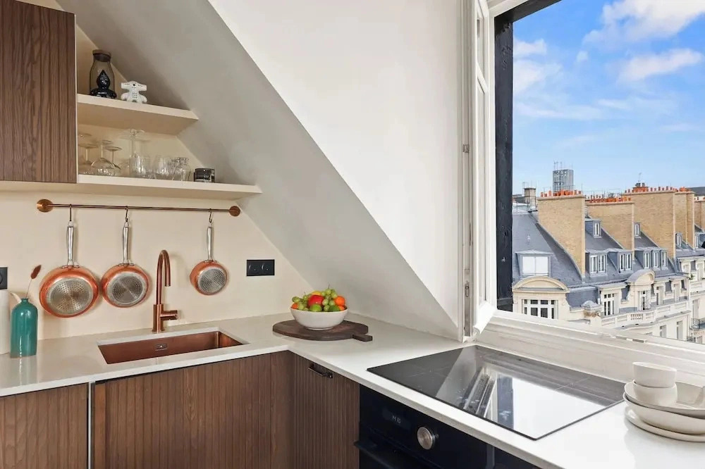 Stylish 1BR Parc Monceau Retreat