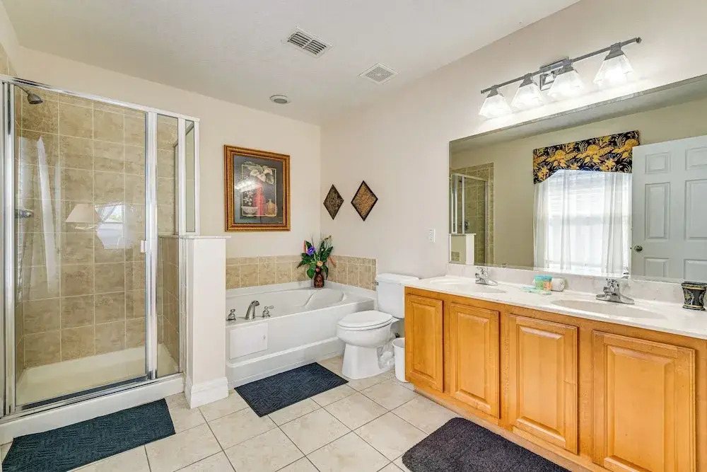 Lanai & Game Room: Vacation Home in Davenport