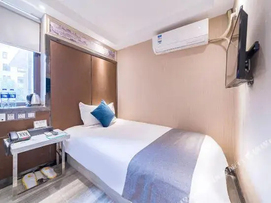 Jitai Hotel (Shanghai Xujiahui Jiaoda Yishan Road Subway Station)