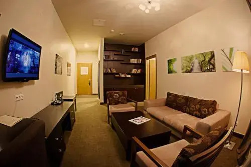 Voyage Hotel