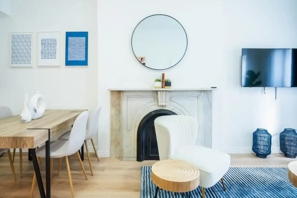 1435-4 I 3 Bedrooms 2 Bath W D Prime Upper East