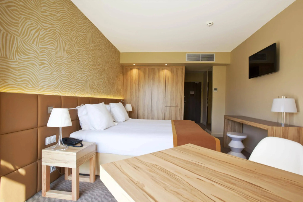 Golden Tulip Avignon Le Paradou