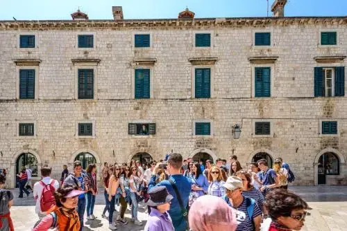 Stradun View En Suite Rooms & Studio