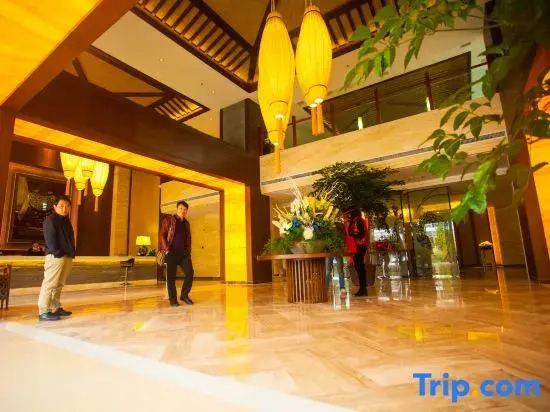 Rongting Holiday Inn Luoping