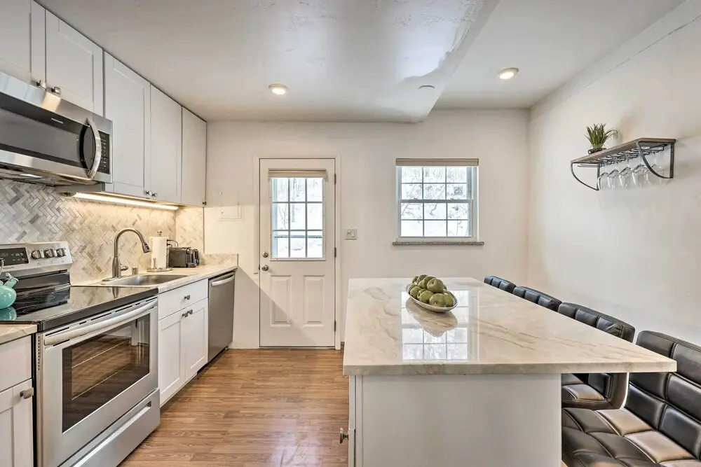 Prime East Vail Condo: Mountain Meets Modern!