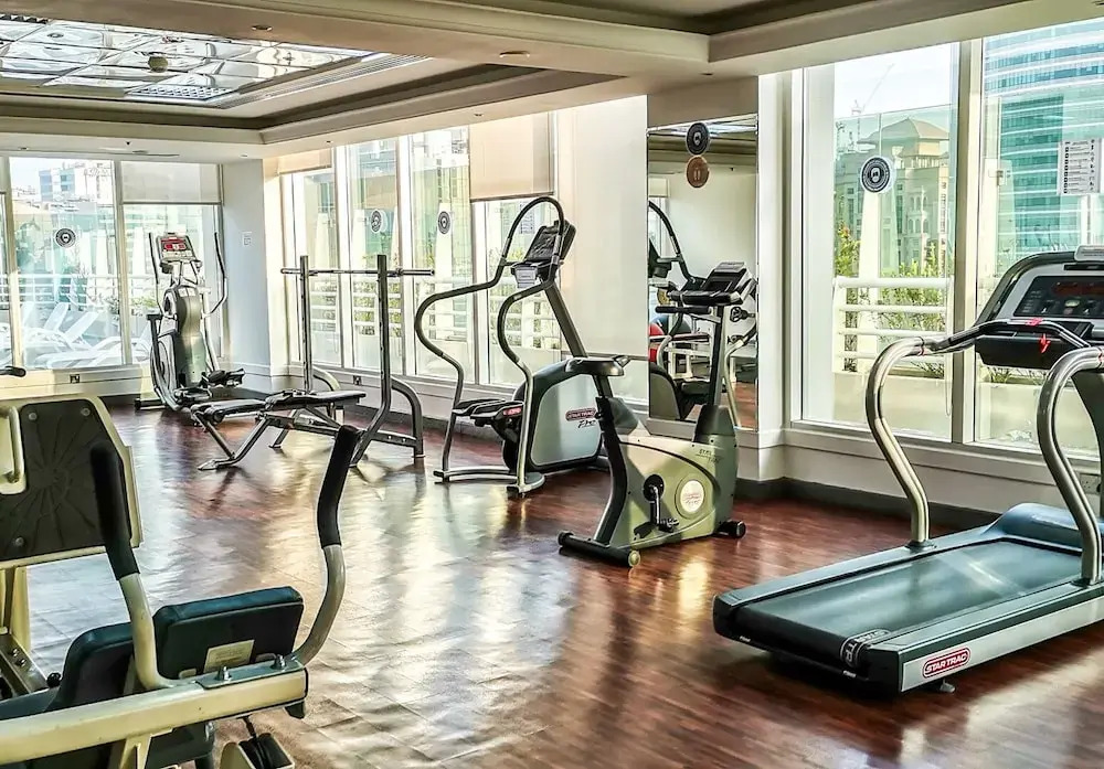 Yogi - Marina Marvel Luxurious 1BR Apt at Al Shera Tower