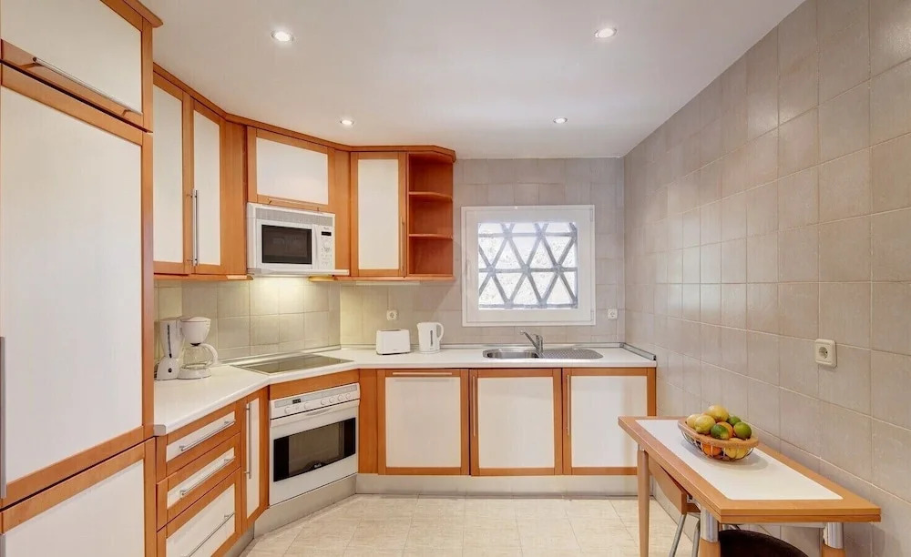 Elviria Hills Living