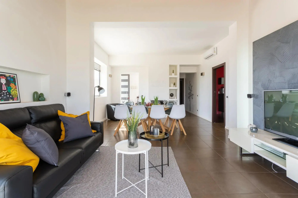 Villa Akos Large Private Pool AC WiFi