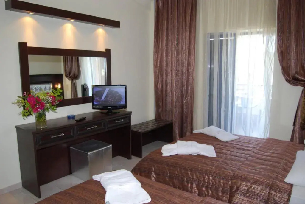 Philoxenia Hotel-Villas