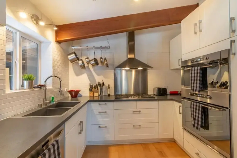 Truckee Contemporary Oasis