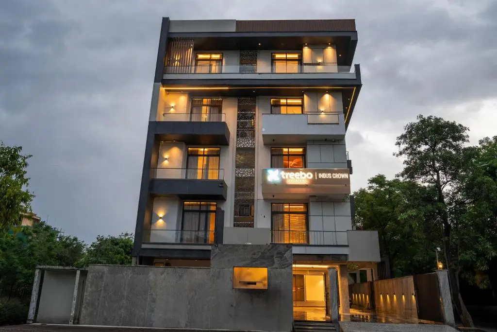 Treebo Premium Indus Crown