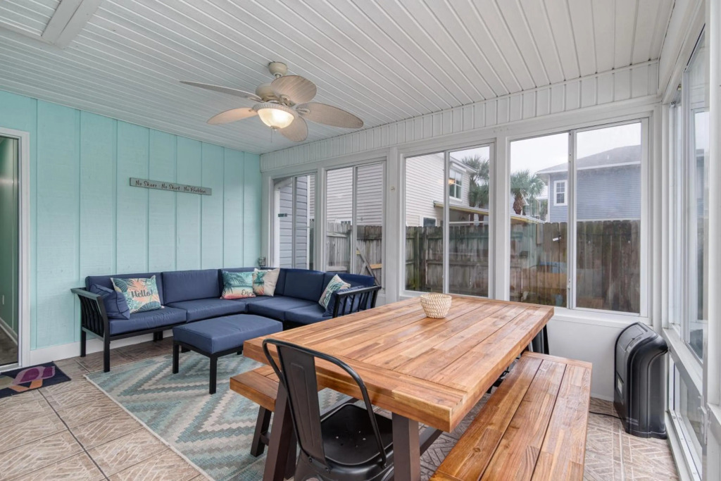 Zula Dreams Beach House, 1min Walk To The Beach, Sleeps 16, Private Heated Pool, Pets Welcome, Fenced Yard