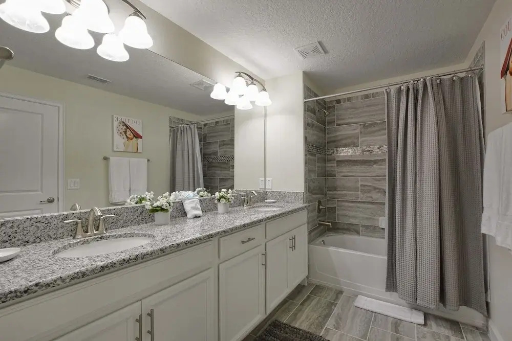 Storey Lake-4 Bedroom Townhome w/Spashpool-1613ST
