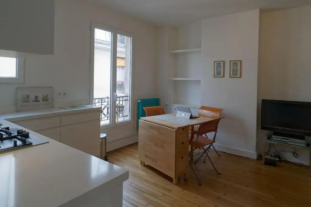 Quiet apartment near Montmartre