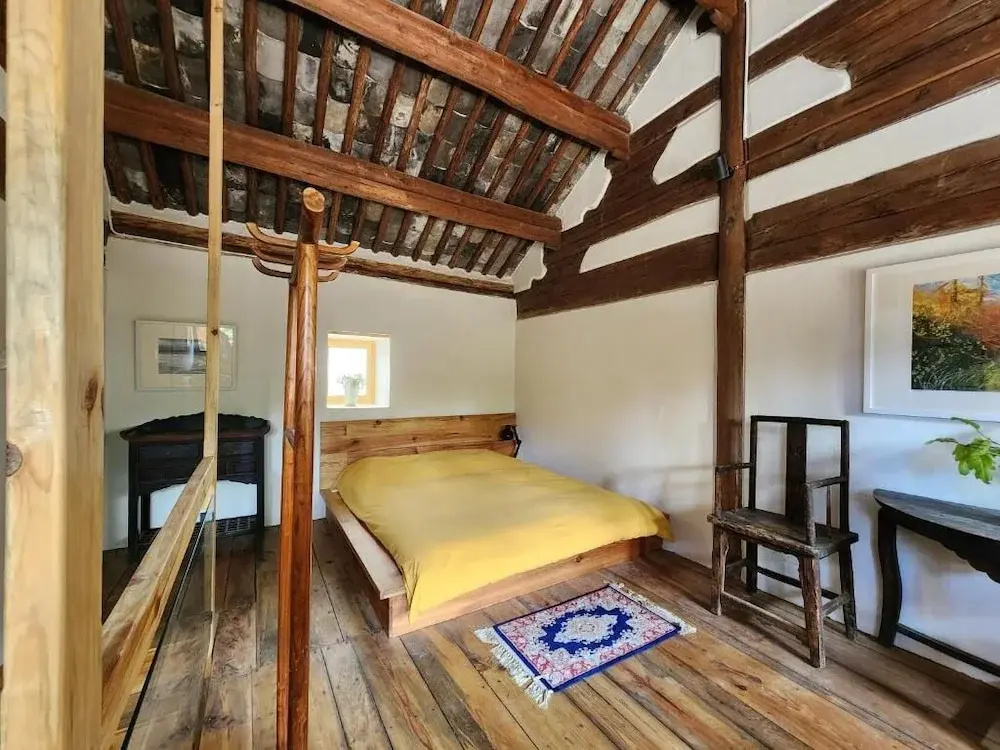 Secret Moon Guesthouse