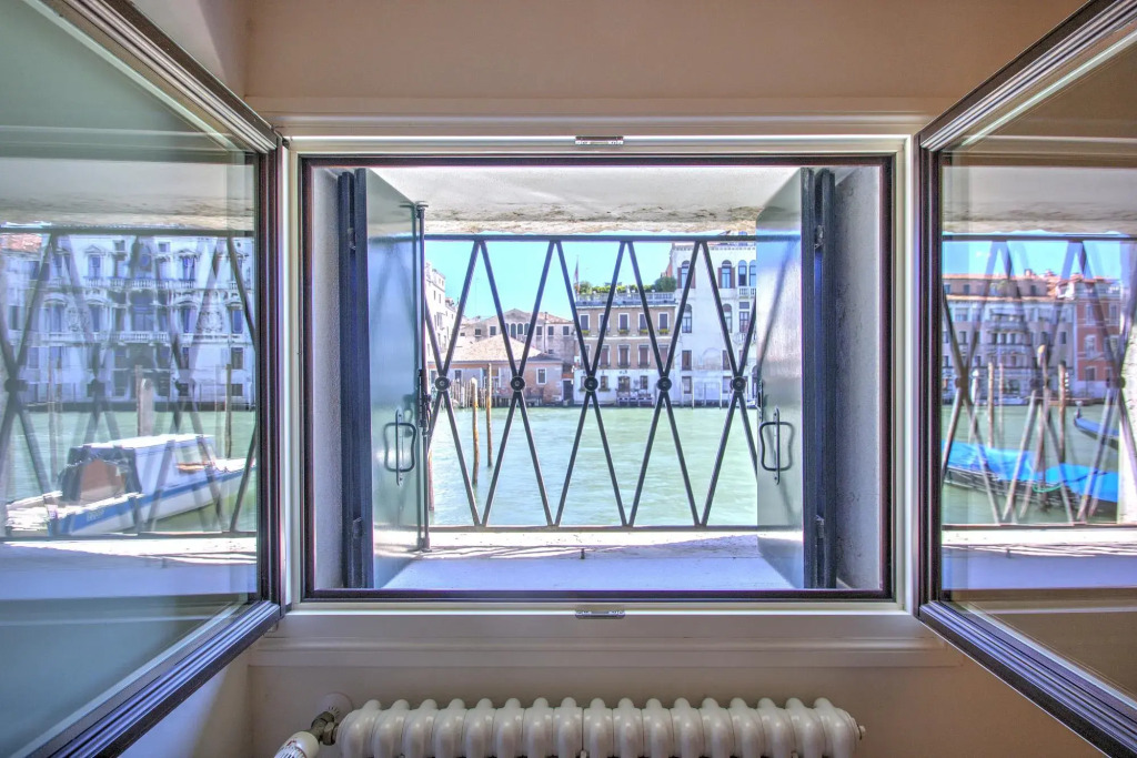 GRANDCANAL-GREEN new, 3pax, 2bath, fiber free wifi