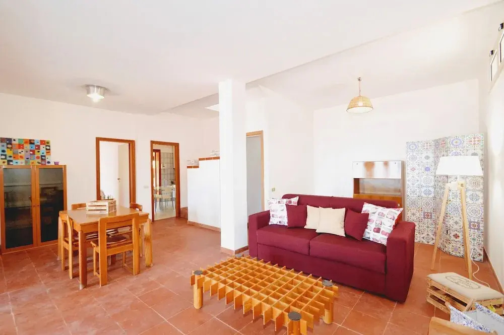 Villa Baialuce a stone's throw from the Faraglioni and the Zingaro Reserve