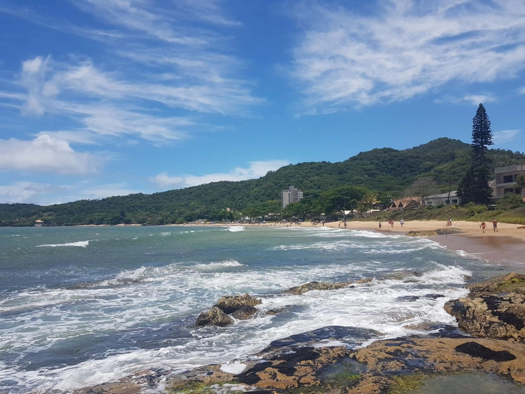 Curta Praia de Armação - Casa Hortênsia
