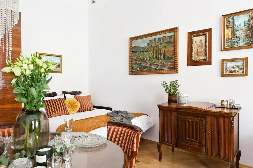 Cracovian Suite by Loft Affair