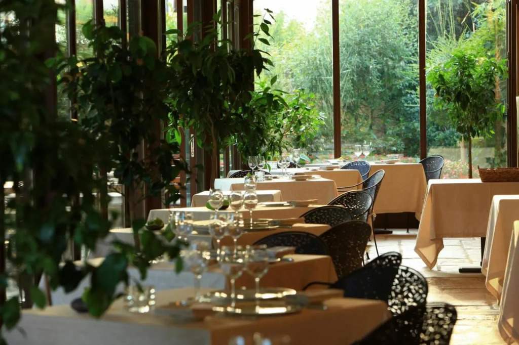 Hotel & Restaurants - Maison Chabran