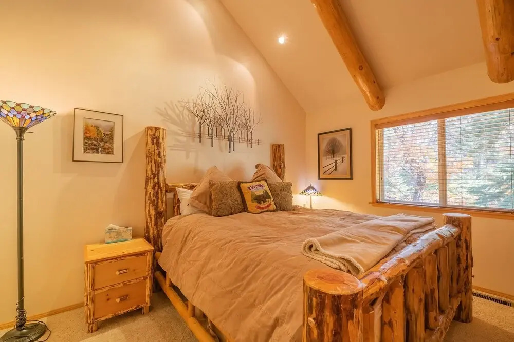 Bearfoot Bungalow - Premium And Spacious Home Close To The National Forest And The Village. 4 Bedroom Home