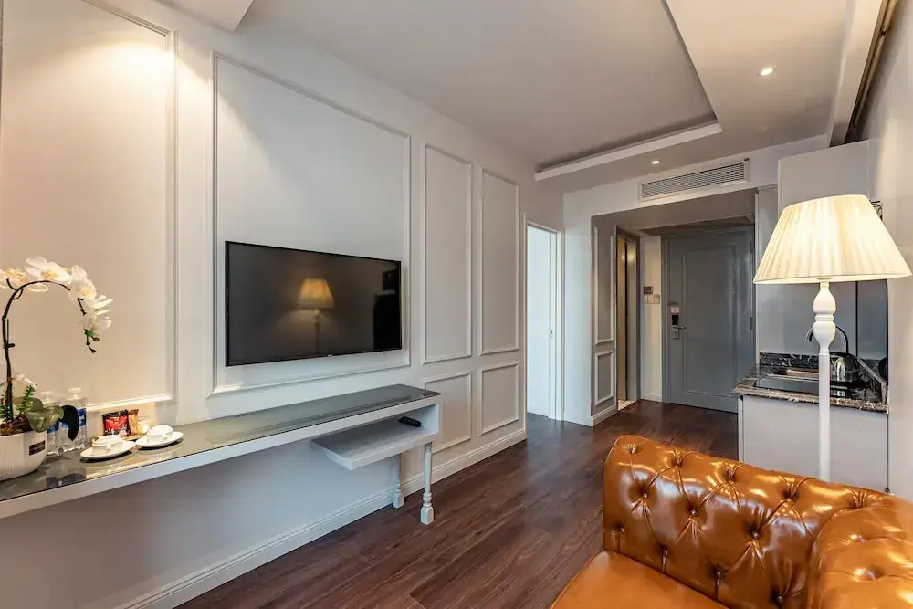 Golden Star Apartment & Hotel