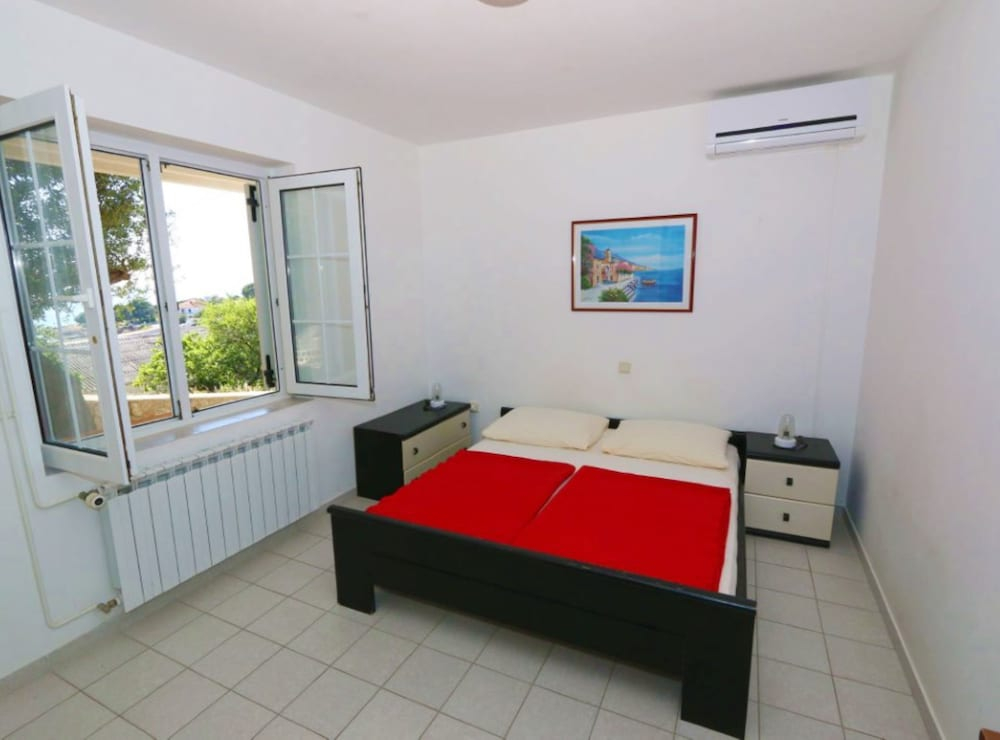 Comfort Apartments Delminium with Sea View