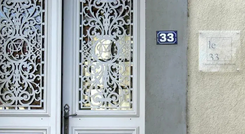 Le 33