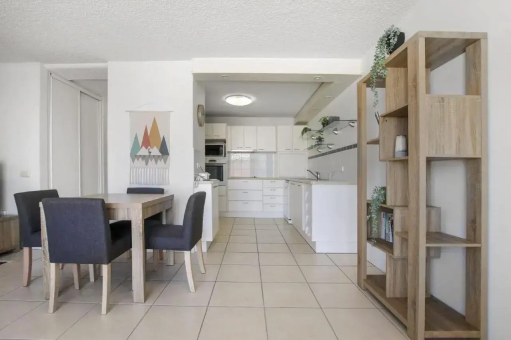 Pumicestone Lodge Unit Twelve, 26 Maloja Ave
