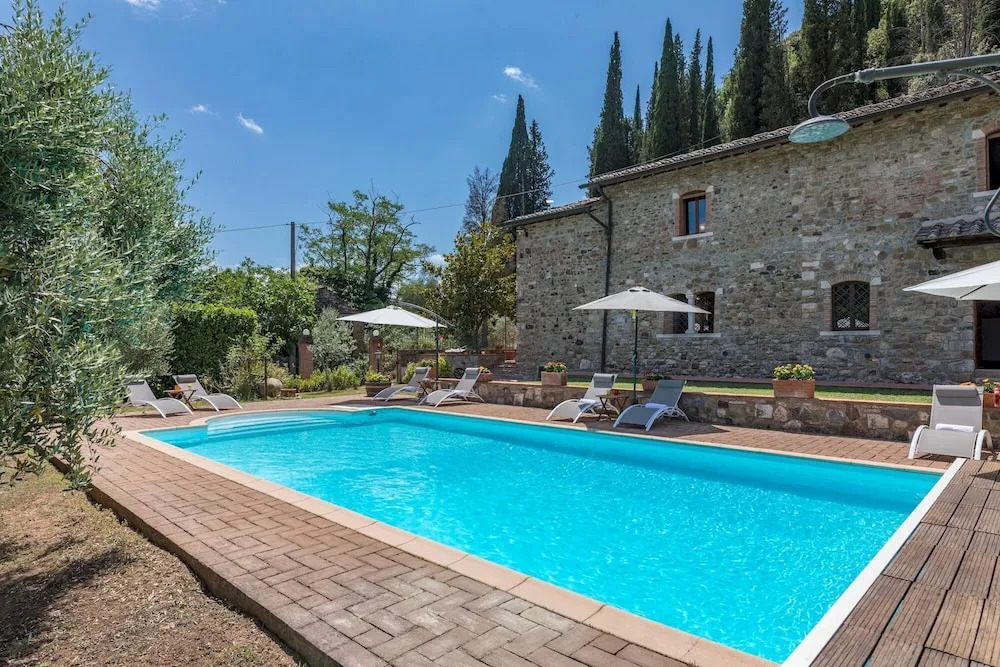 PODERE MONTIONI 6&2, Emma Villas