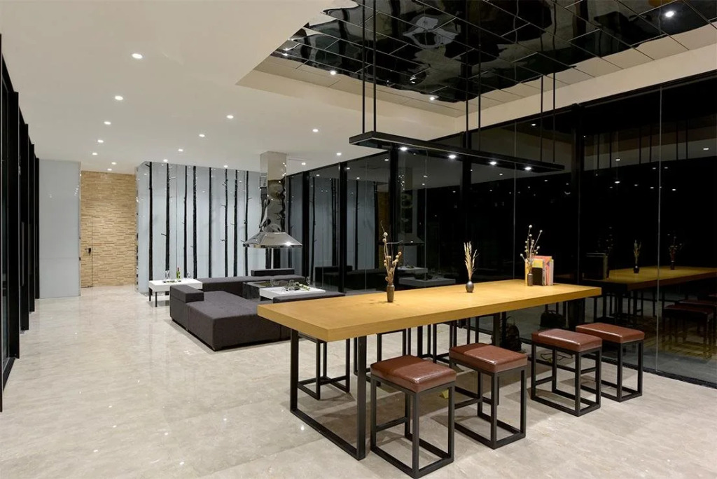 The Rock Hotel