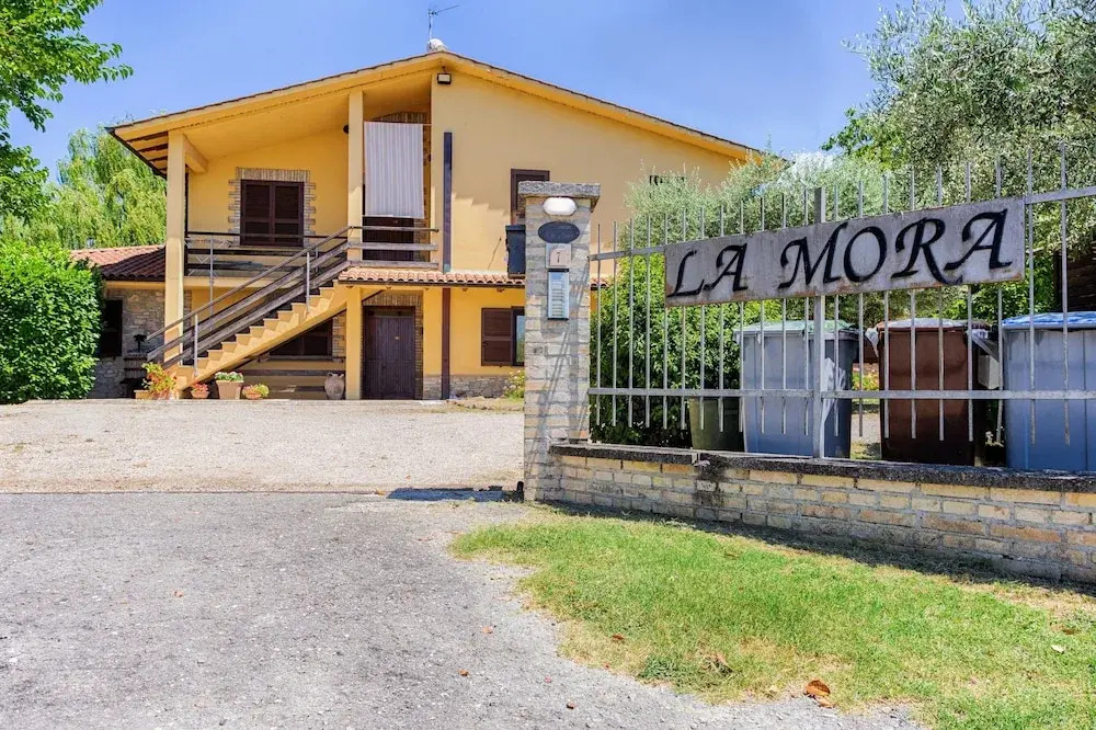 Agriturismo La Mora