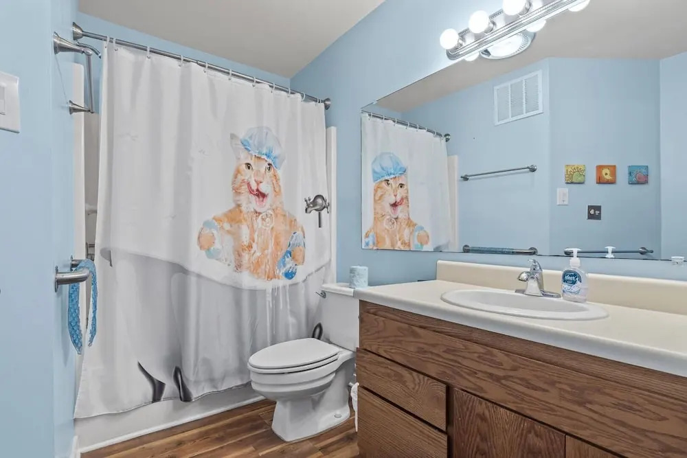 Point Prospect Shores 2 Bedroom Condo by RedAwning