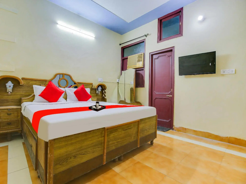 OYO Flagship 70112 Corner Guest House