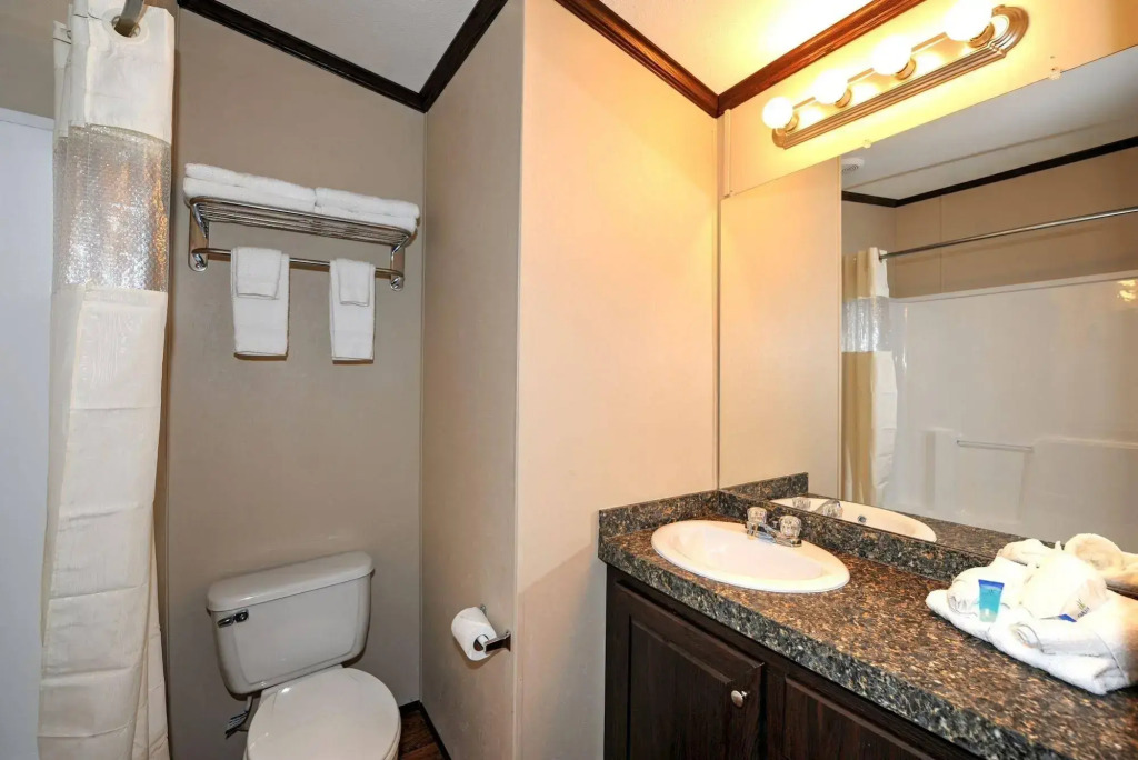 Instalodge Hotel and Suites Karnes City