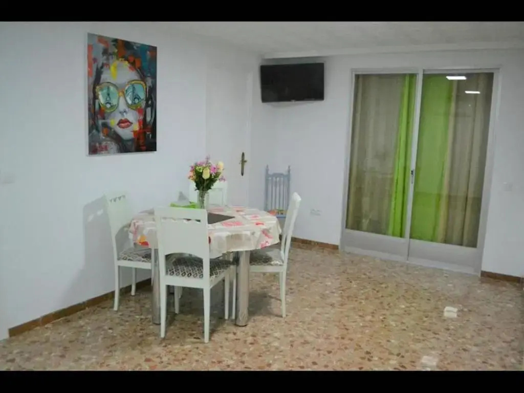 1 Bedroom Apartment With Gallery Balcony Free Netflix, air Conditioning