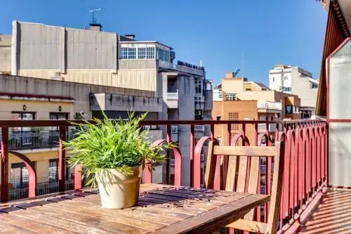 Spacious Apartment Fira Bcn & Camp Nou