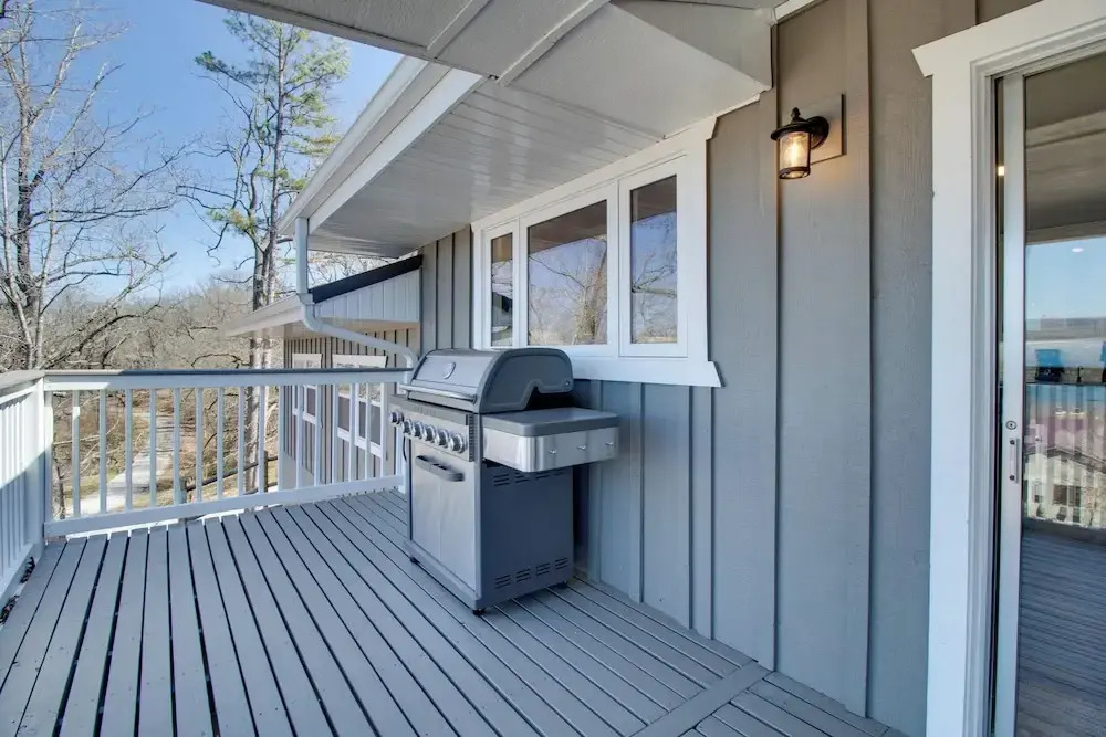 Beautiful Lakeview Home: Near Bull Shoals Lake