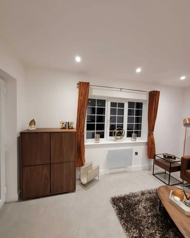 Lux 1 Bed Flat In The Heart Of Rochester
