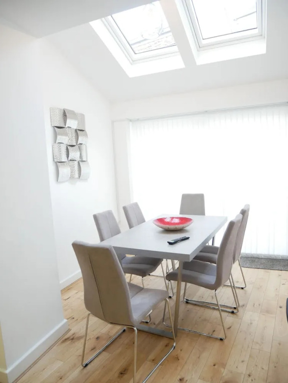 The Courtyard, 4 - Bed, Sleeps 6, Pets Welcome