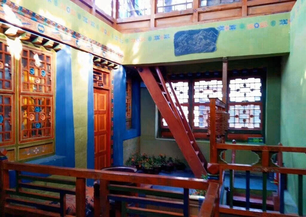 Bakuoyin Cultural Hotel