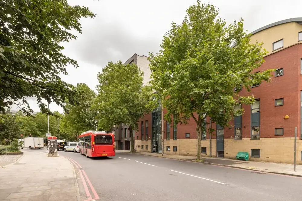 Stunning 2 Bed Flat near Tower Bridge