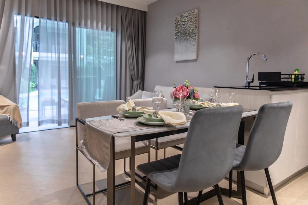 Апартаменты Title Legendary Pool Access 1-Bedroom Suite by TVC