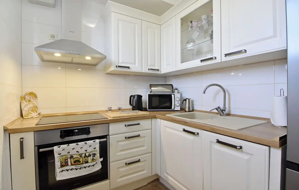 Upscale Fully Equipped Apartment