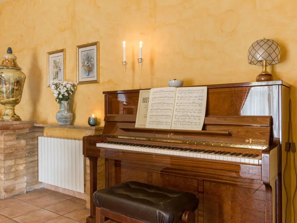 Beautiful Villa With Private Swimming Pool and Close to the sea