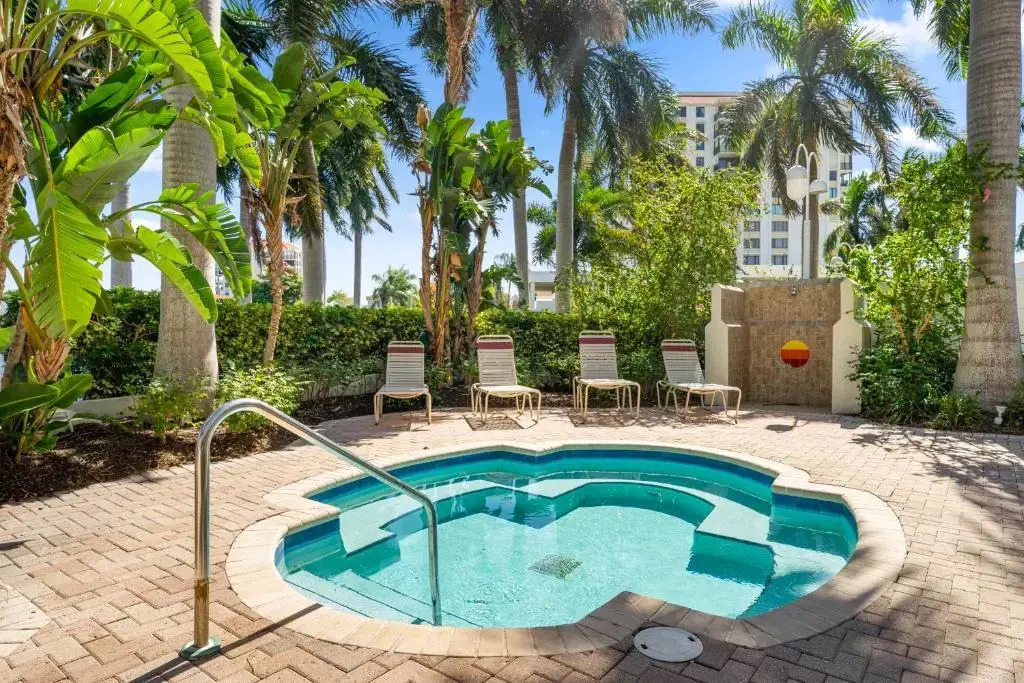 Bahia Vista 14-361, Isla Del Sol, 2 BR, Heated Pool, Spa, Near Beach, WiFi