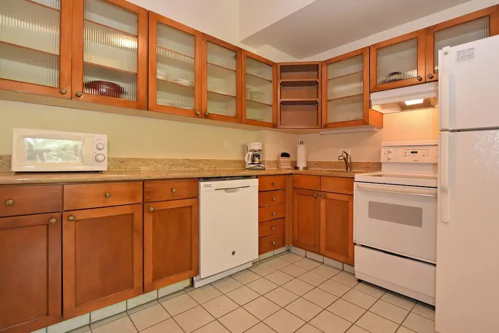 Napili Shores D227 Studio Bedroom 1 Bathroom Condo