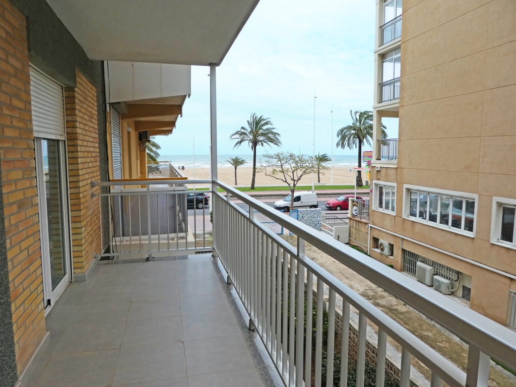 Apartamentos Gandía Primera Línea de Playa 3000